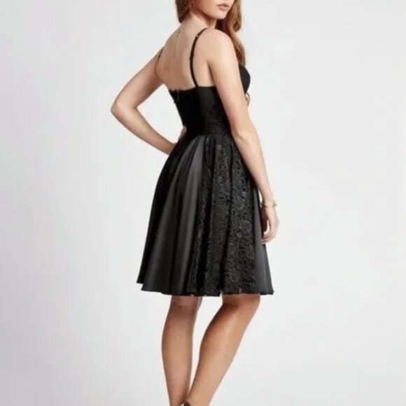 Black lace corset Guess Dress  NWT - Picture 2 of 3